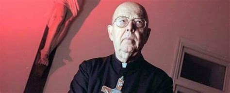 Ritratto di Padre Gabriele Amorth, il noto esorcista della Diocesi di Roma.