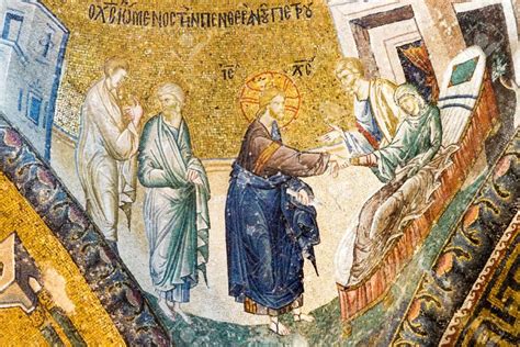 Gesù che guarisce la suocera di Pietro, prendendola per mano