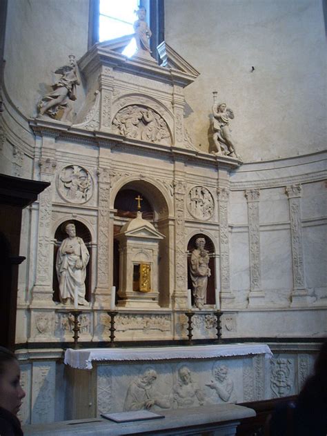 Fotografia dell'Altare Corbinelli di Andrea Sansovino nella Basilica di Santo Spirito, Firenze