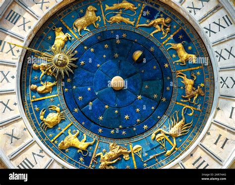 Dettaglio dei segni zodiacali o della balaustra con iscrizione nel dipinto
