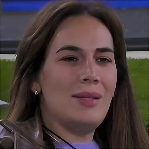 Immagine che evoca la guida e la chiarezza, forse con sentieri luminosi o una bussola cosmica.