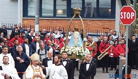 Processione della Madonna della Serra con ceri votivi a Calciano