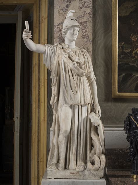 Statua di Atena-Minerva rinvenuta a Castro Marina