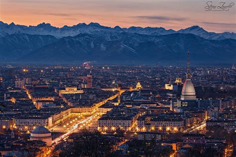 vista panoramica di Torino dal Colle dell'Eremo con il centro trasmittente
