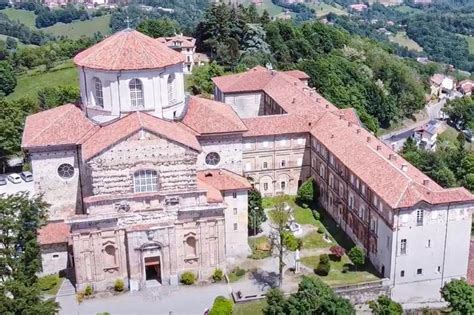 Veduta panoramica del Santuario di Graglia e del paesaggio circostante