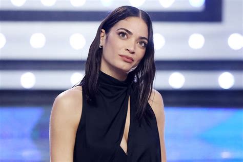 Foto di Letizia Cerchia in posa per il suo calendario