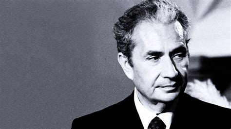 Aldo Moro in veste politica durante un discorso