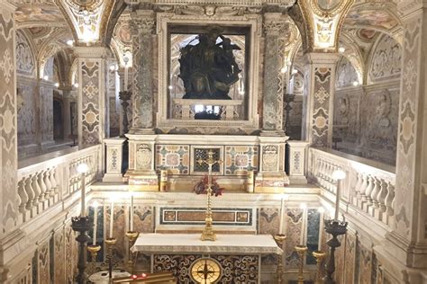 Cripta della Cattedrale di Salerno con le reliquie di San Matteo