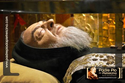 Immagine del corpo di Padre Pio dopo la morte