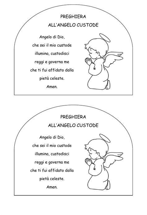 Bambini che partecipano attivamente a un momento di catechesi o preghiera