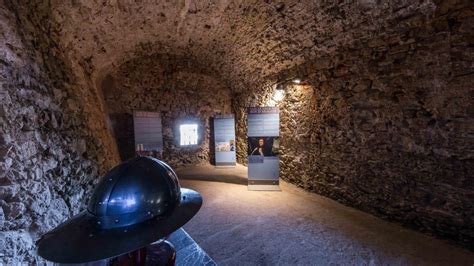 Interno del Bastion de l'Étendard con esposizione storica