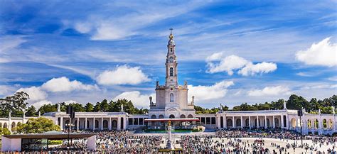 Panorama del Santuario di Fatima con la Basilica e la piazza