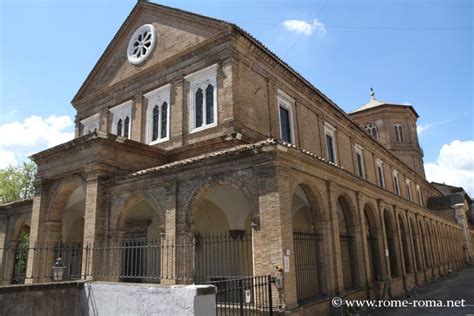 Architettura esterna della Chiesa di Santo Spirito in Sassia a Roma