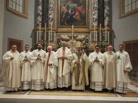 Foto di un'ordinazione diaconale o presbiterale