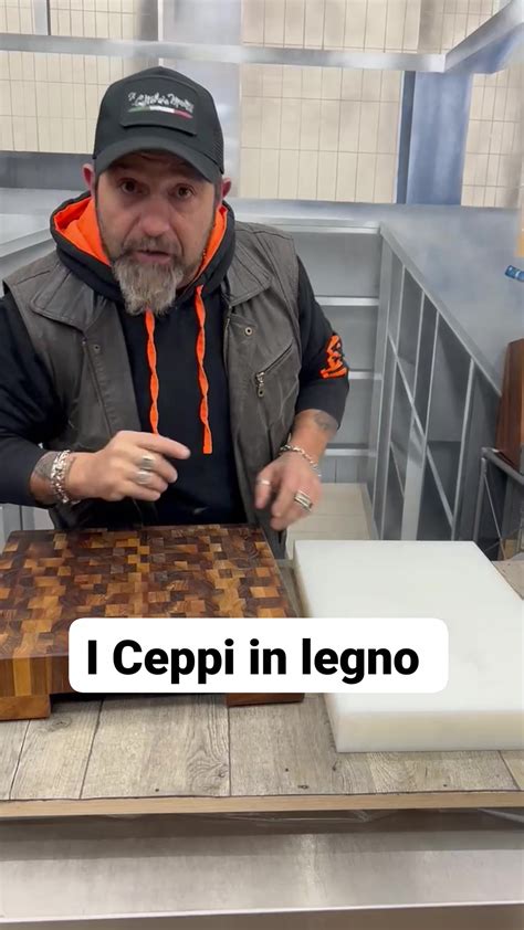 Dettaglio della lavorazione di un'icona