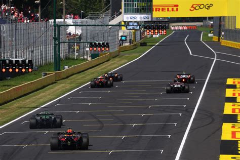 Griglia di partenza di una gara del Campionato Italiano Gran Turismo
