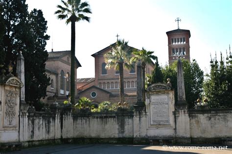 La Piazza dei Cavalieri di Malta con le decorazioni piranesiane