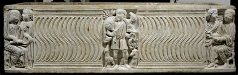 Schema o foto della fronte del sarcofago con Cristo Buon Pastore e apostoli/agnelli