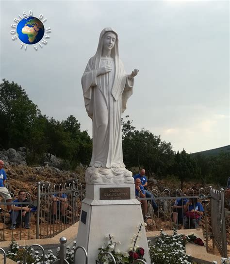 Statua della Madonna di Medjugorje sul Podbrdo