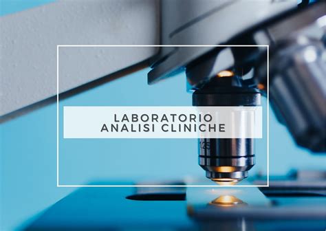 foto di laboratorio analisi cliniche moderno e attrezzato