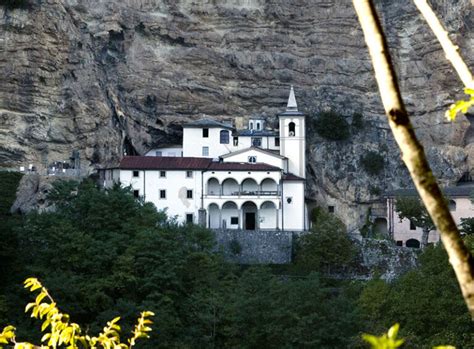 Affresco o dipinto storico che illustra l'ampliamento dell'Eremo di Calomini nei secoli