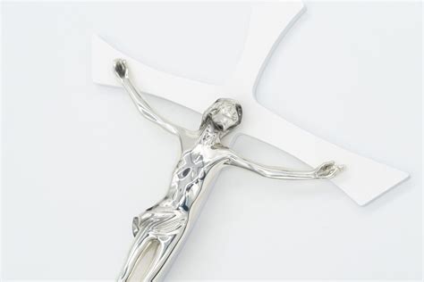 Crocifisso russo in argento stilizzato