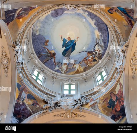 Affresco dell'Assunzione della Vergine nella cupola del Santuario