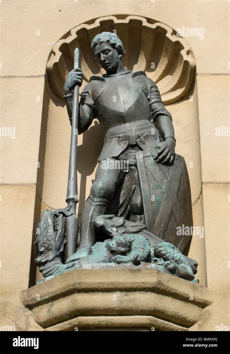 Foto della statua in bronzo di San Giorgio di Nicolò Roccatagliata