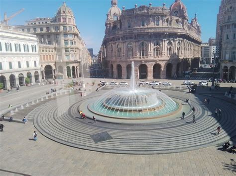 Piazza dell'Obradoiro con la Cattedrale e gli edifici storici circostanti