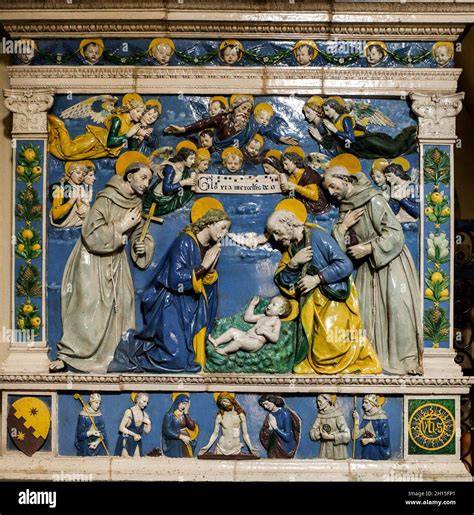 Foto della Natività in terracotta policroma di Saturnino Gatti