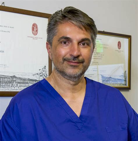 Foto ritratto professionale del Dott. Di Gesù, pneumologo