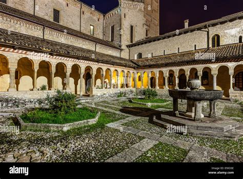 Facciata e muri perimetrali del Monastero Cistercense di Santa Maria della Stella