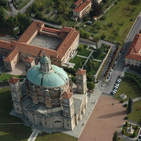 Esterno della Cappella della Natività di Maria a Mendatica