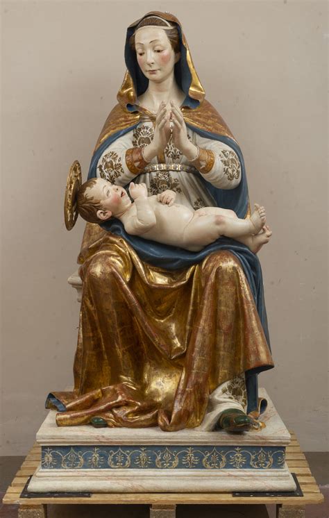 Statua lignea della Madonna delle Grazie custodita nel Santuario