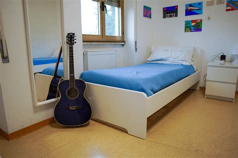 foto di una cappella all'interno di una struttura residenziale per anziani