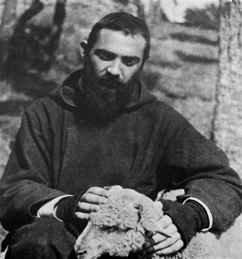 Immagine che evoca il dono della bilocazione o di una guarigione miracolosa