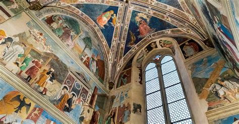Affresco o illustrazione che rappresenta San Giovanni da Matera che predica