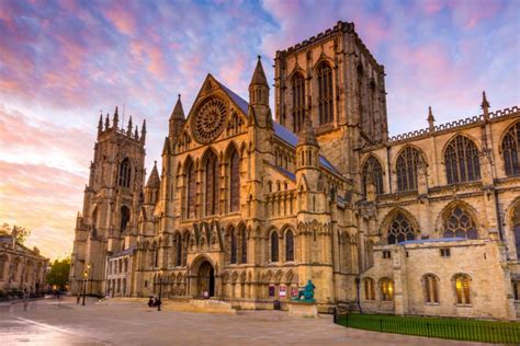 Foto panoramica di York Minster, cattedrale dell'Arcivescovo di York