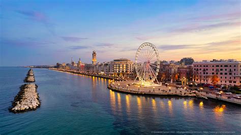 Foto panoramica dell'Hotel Kristal con vista sul Mare Adriatico e la passeggiata Lungomare