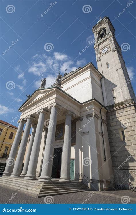 Esterno Chiesa San Vittore Martire Rho
