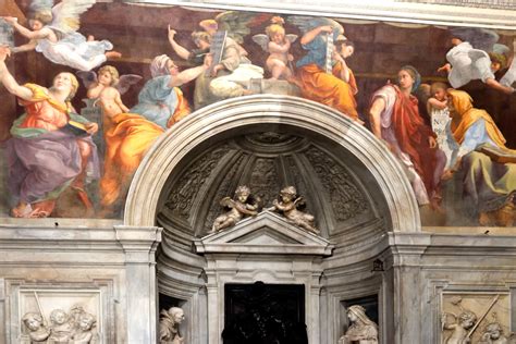 affresco delle Sibille e Angeli di Raffaello nella Cappella Chigi