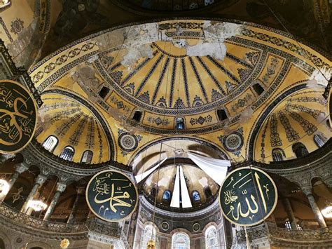 Mosaici bizantini e la Grande Cupola di Santa Sofia