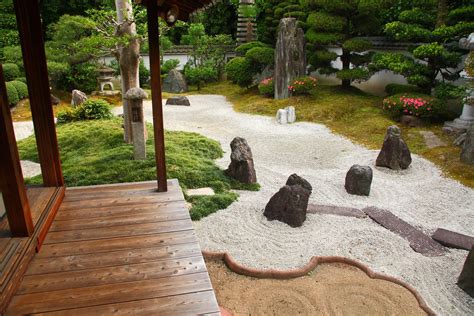 Foto di un giardino zen giapponese