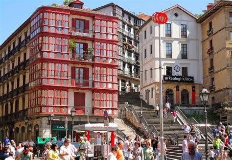 Immagine del Casco Viejo di Bilbao con i suoi edifici storici