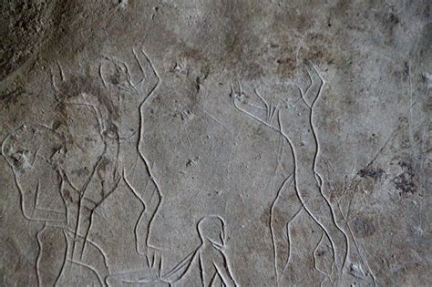 La Grotta della Cattura con graffiti dei pellegrini