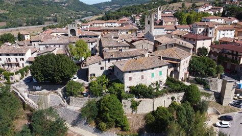 Foto panoramica del castello di Valfabbrica