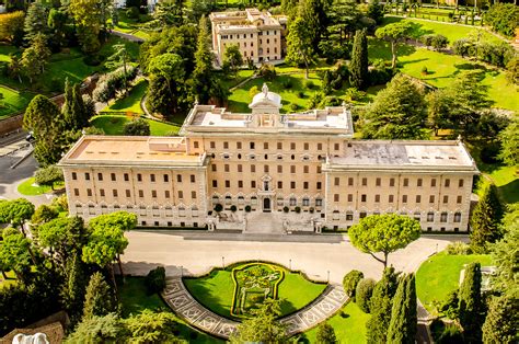 Screenshot o infografica del nuovo sito web del Governatorato Vaticano