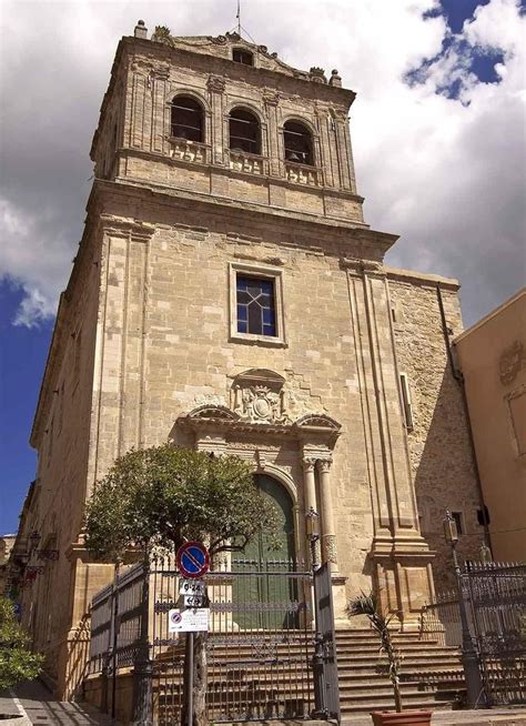 fotografia del campanile della chiesa di San Giuseppe, Enna