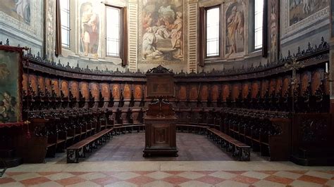 Coro ligneo intarsiato della Basilica di San Prospero