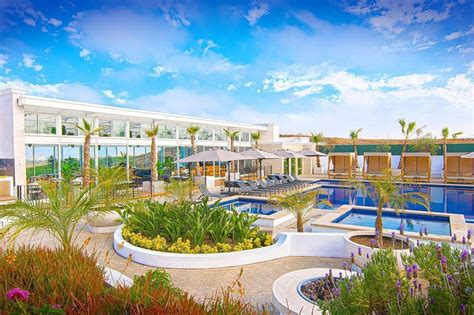 Render o foto dell'esterno del Bellafer Collection Hotel & Resort Rosarito con vista mare